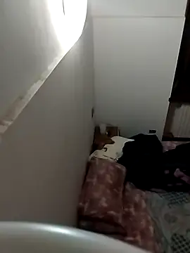 sexcazzo online show from December 16, 2025, 5:28 pm