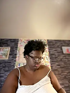 Yagurl  west online show from November 16, 2025, 4:28 am