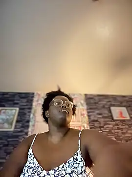 Yagurl  west online show from November 15, 2025, 5:00 am