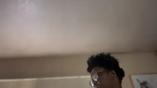 Yagurl  west online show from October 4, 2025, 10:55 pm