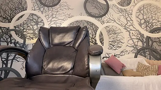 viviann evans online show from June 12, 2026, 1:03 am