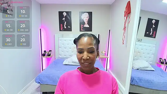 kimmturner online show from October 11, 2025, 1:01 pm