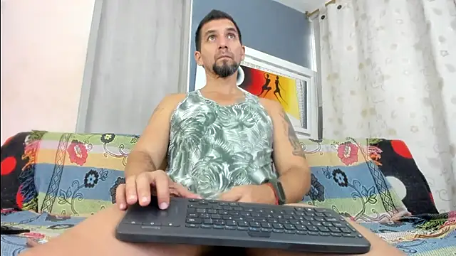 JULESLAKES online show from July 18, 2026, 4:37 pm