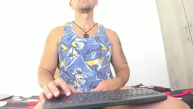 Snapshot of JULESLAKES chatting on March 20, 2026, 2:40 pm JULESLAKES online show from March 20, 2026, 2:40 pm