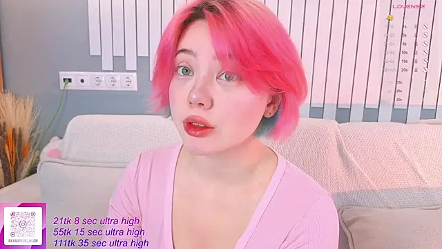   KawaiiYuki   online show from October 16, 2025, 5:49 am