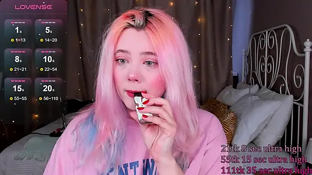   KawaiiYuki   online show from March 15, 2025, 8:48 am