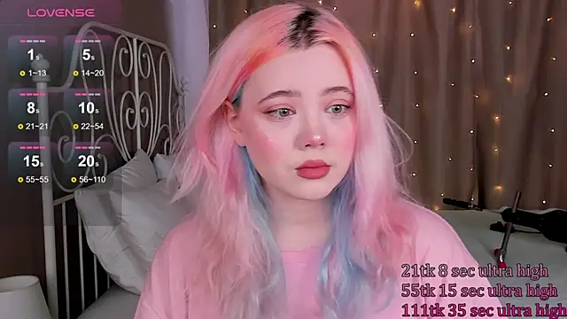   KawaiiYuki   online show from March 14, 2025, 8:53 am