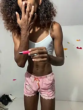 lau sil online show from March 15, 2026, 10:06 pm