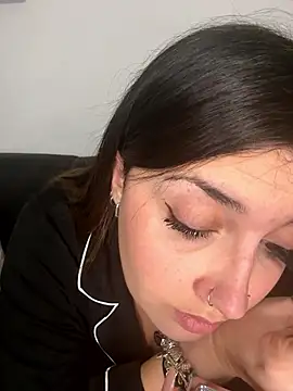 Novababy18 online show from January 14, 2026, 10:46 pm