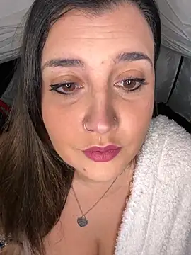 Novababy18 online show from November 28, 2025, 10:43 pm