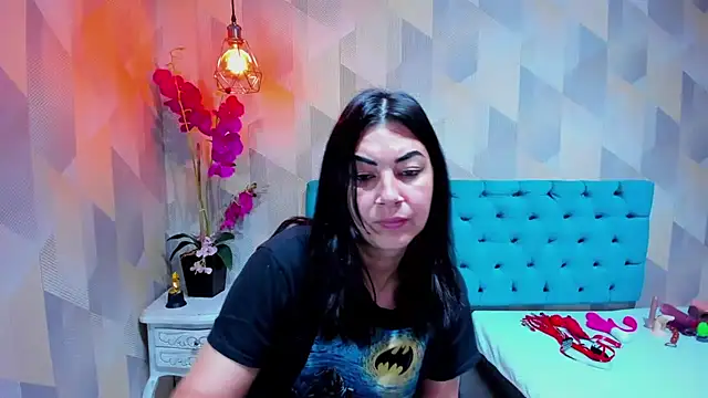 AdaFawxx online show from February 21, 2026, 4:14 am