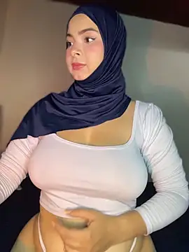 aneesa darzi online show from April 15, 2026, 4:55 pm