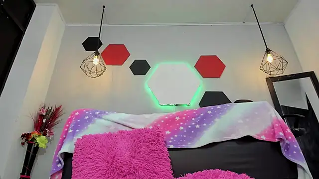 martinaclark online show from September 27, 2025, 4:18 am