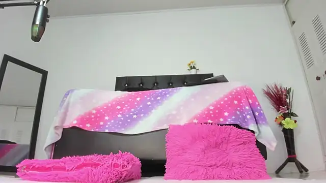 martinaclark online show from July 14, 2026, 2:05 am