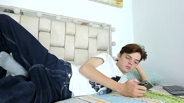 daniel hot03 online show from October 24, 2025, 8:30 pm