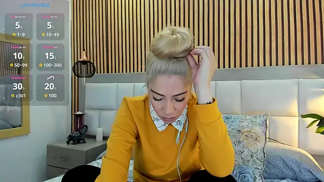 Snapshot of Viktoria_Davis chatting on December 31, 2024, 1:04 am Viktoria Davis online show from December 31, 2024, 1:04 am