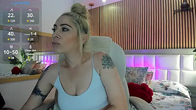 Snapshot of Viktoria_Davis chatting on January 10, 2025, 9:53 pm Viktoria Davis online show from January 10, 2025, 9:53 pm