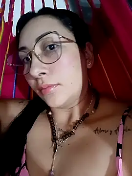 my-kitty online show from October 28, 2025, 11:47 pm