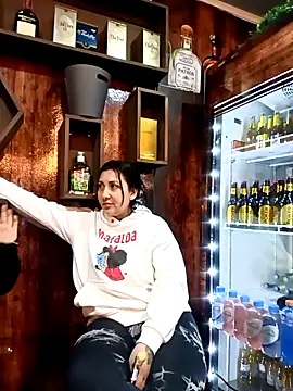 my-kitty online show from March 18, 2025, 3:23 am