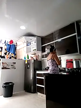 my-kitty online show from November 21, 2025, 5:56 pm