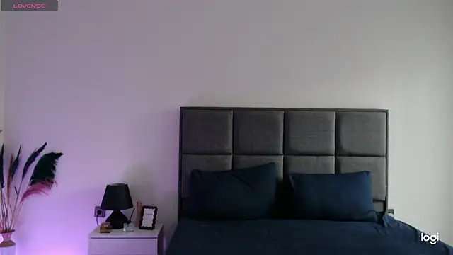 ArielleSou online show from May 17, 2026, 3:39 am