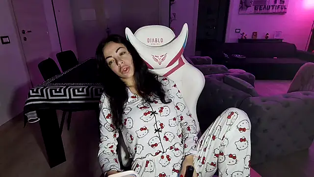 Chloe Ricci online show from November 21, 2025, 4:44 am