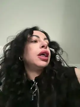 Chloe Ricci online show from March 30, 2026, 9:11 am