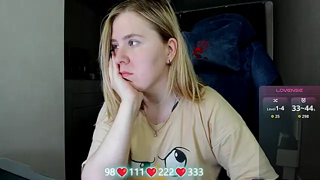 Snapshot of Olivia_Munk chatting on June 14, 2026, 7:20 am Olivia Munk online show from June 14, 2026, 7:20 am