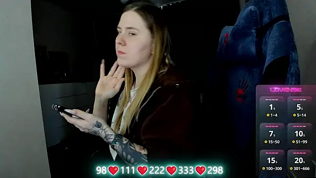 Olivia Munk online show from March 21, 2026, 8:19 am