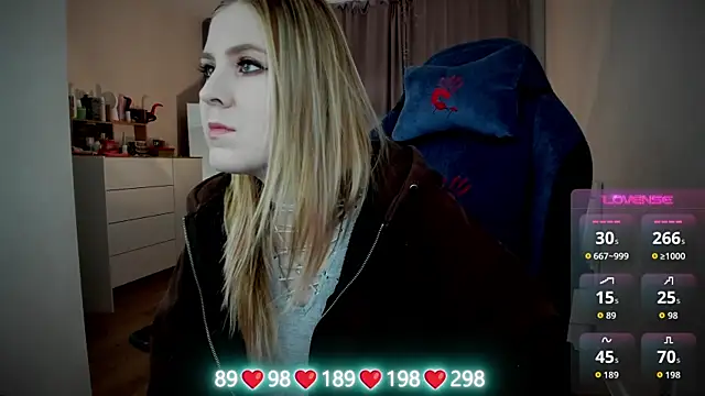 Olivia Munk online show from September 24, 2025, 4:41 am