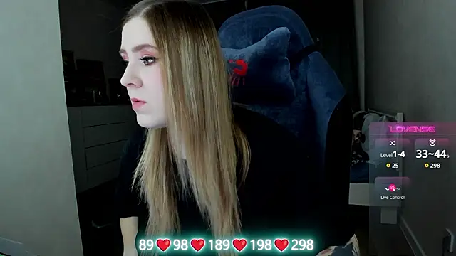 Olivia Munk online show from February 10, 2026, 4:44 am