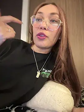 MichelleFerry  online show from February 10, 2025, 7:47 am