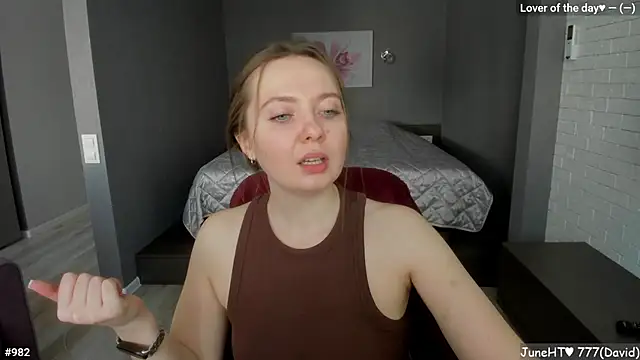 LizaGost online show from June 5, 2026, 11:49 am