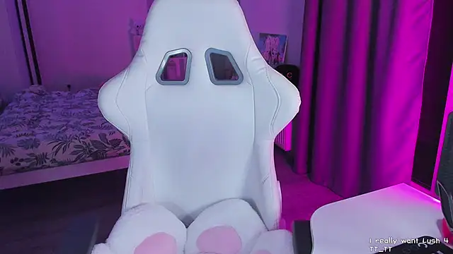 Yumi Youkai online show from February 21, 2025, 5:09 pm