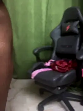 PARI Hun online show from October 3, 2025, 10:33 pm