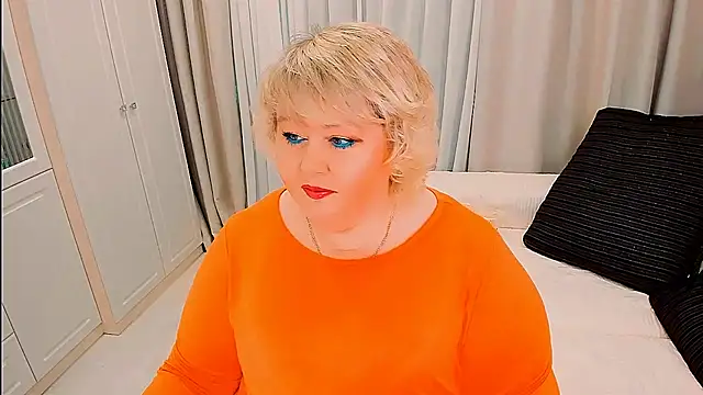 BIGTITSBBW online show from April 25, 2026, 1:36 pm