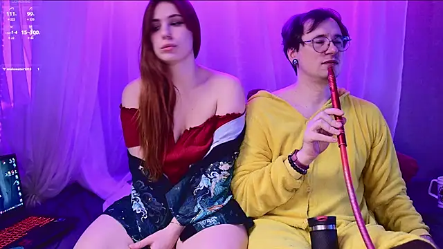 Claudia and elon  online show from March 19, 2025, 11:47 pm