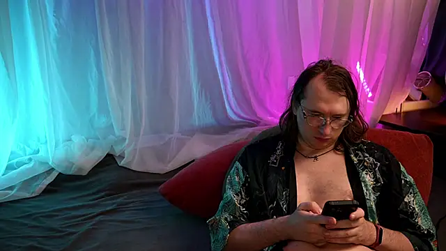 Claudia and elon  online show from June 29, 2026, 8:21 am