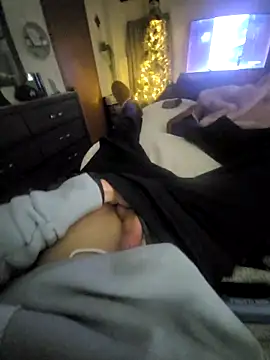 JoJob10 online show from December 3, 2025, 1:06 am