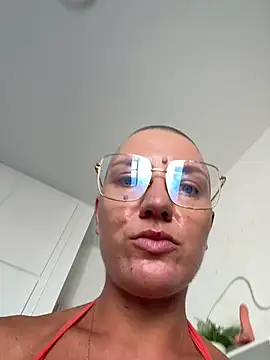 PaulinaSchubert1 online show from June 21, 2026, 1:17 pm
