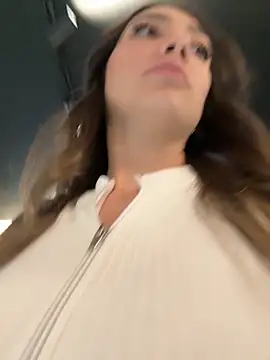 AnnaCastillo  online show from September 12, 2025, 6:29 pm