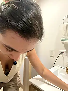 AnnaCastillo  online show from January 12, 2026, 9:09 pm