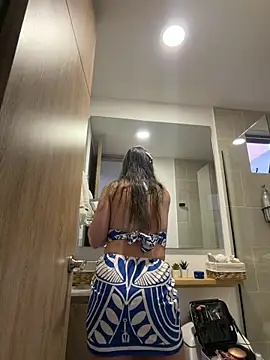 AnnaCastillo  online show from January 14, 2026, 10:35 pm