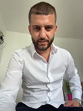 ElChapoGuzman95 online show from July 21, 2026, 8:15 am