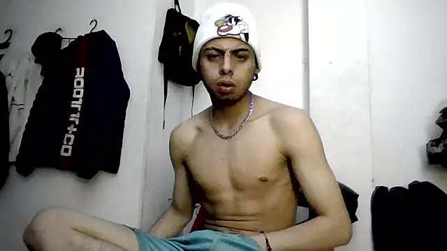 Mollly n david online show from November 12, 2025, 7:01 am