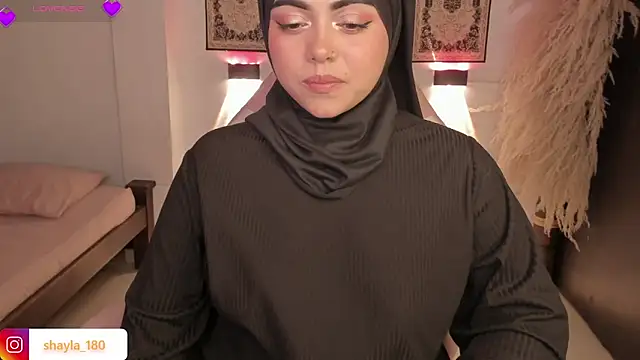 shayla 18 online show from April 30, 2026, 8:57 pm