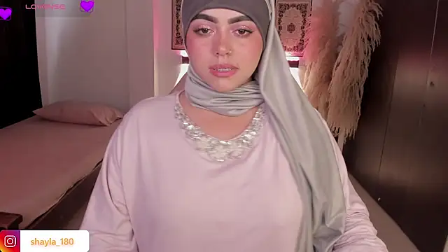 shayla 18 online show from February 10, 2026, 8:19 pm