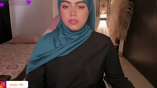 shayla 18 online show from September 19, 2025, 7:18 pm