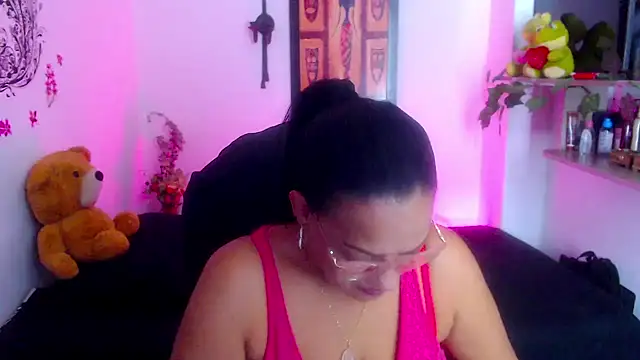 menfismuller2 online show from October 8, 2025, 5:02 pm