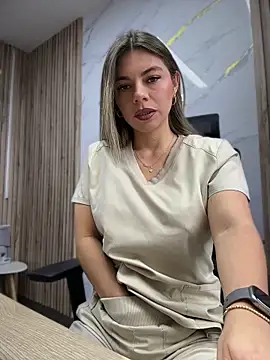 alicee16 online show from July 3, 2026, 3:51 pm